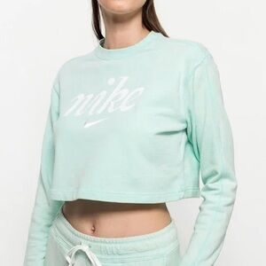 Nike Women's Mint Green Cropped Crewneck Sweatshirt